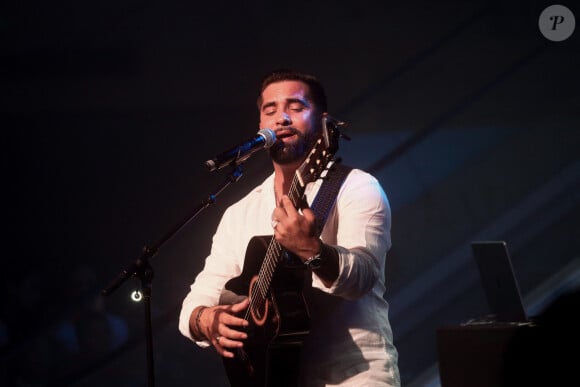 Exclusif - Kendji Girac - Célébration des 10 ans du centre commercial Beaugrenelle à Paris, France. Le 12 octobre 2023. © Christophe Clovis / Bestimage 