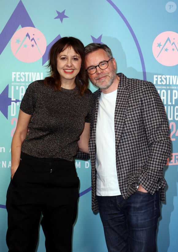 Valérie Bonneton, Guillaume De Tonquédec au photocall des arrivées de la cérémonie de clôture du 27ème Festival International du Film de Comédie de l'Alpe d'Huez, France, le 20 janvier 2024. © Dominique Jacovides/Bestimage