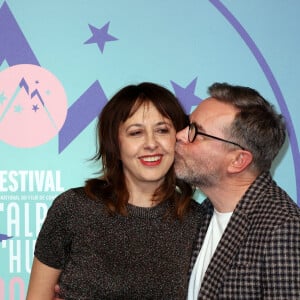 Valérie Bonneton, Guillaume De Tonquédec au photocall des arrivées de la cérémonie de clôture du 27ème Festival International du Film de Comédie de l'Alpe d'Huez, France, le 20 janvier 2024. © Dominique Jacovides/Bestimage