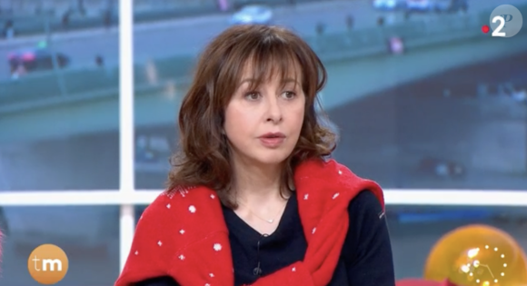 Valérie Bonneton reçoit une belle déclaration d'amour dans Télématin, sur France 2.