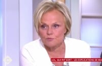 Invitée sur le plateau de l'émission C à Vous, Muriel Robin a accepté de parler des rumeurs qui la concernaient au sujet d'une violente altercation qu'elle aurait eue avec l'humoriste Artus.
Muriel Robin dans C à Vous, France 5