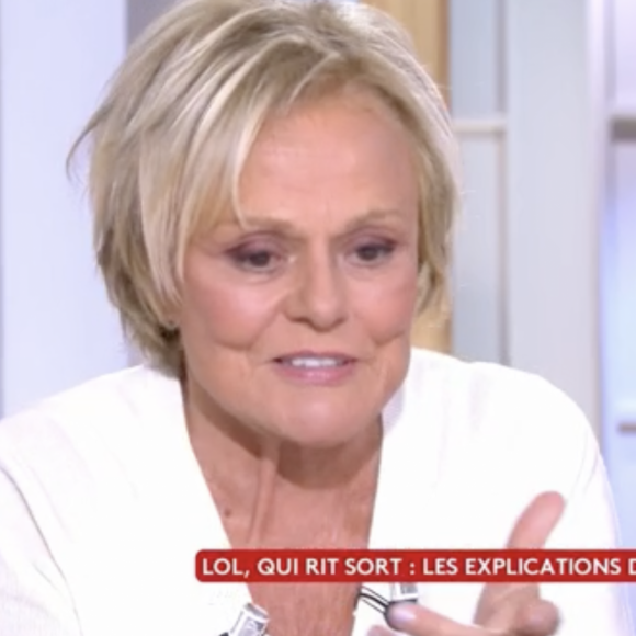 Muriel Robin dans C à Vous, France 5