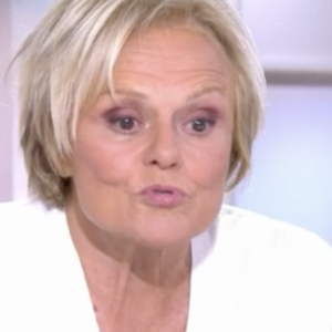 Muriel Robin dans C à Vous, France 5