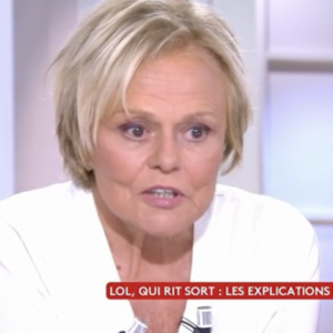 Muriel Robin dans C à Vous, France 5