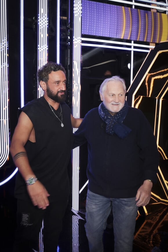 Exclusif - Cyril Hanouna, Jean-Jacques Debout sur le plateau de l'enregistrement de l'émission " Face à Hanouna " présentée par C.Hanouna et diffusée sur C8 le 27 avril 2024, à Paris, France, le 25 avril 2024. © Jack Tribeca / Bestimage 