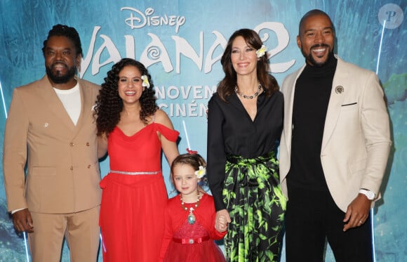 Anthony Kavanagh, Cerise Calixte, guest, Mareva Galanter et Jean-Luc Guizonne - Première du film Disney "Vaiana 2" au Grand Rex à Paris le 23 novembre 2024. © Coadic Guirec/Bestimage 