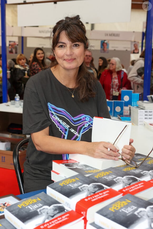 Valérie Perrin à la Foire du Livre de Brive 2024 à la Halle Georges Brassens de Brive-la-Gaillarde, le 10 novembre 2024. © Jean-Marc Lhomer / Bestimage