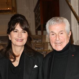 Claude Lelouch et sa femme Valérie Perrin lors de la soirée de gala pour la fondation de la recherche en physiologie, les Stethos, au George V à Paris le 18 mars 2024. © Coadic Guirec / Bestimage 