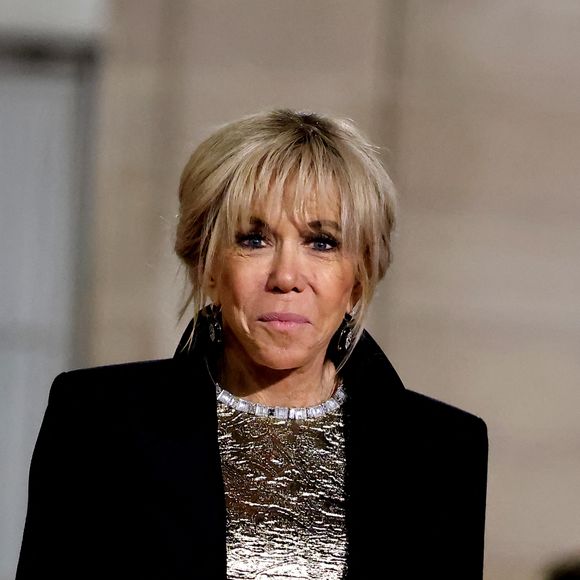 Brigitte Macron lors de l'accueil par le couple présidentiel français du président du Kazakhstan au palais de l'Elysée à Paris pour un dîner d'état le 5 novembre 2024. © Dominique Jacovides / Bestimage 