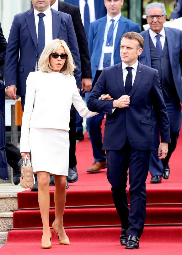 Cérémonie de départ du Président de la Républiquefrançaise Emmanuel Macron et sa femme la Première Dame Brigitte Macron en présence de Aziz Akhannouch, chef du gouvernement du Maroc à l'aéroport de Salé au nord de Rabat le 30 octobre 2024. © Dominique Jacovides/Bestimage 