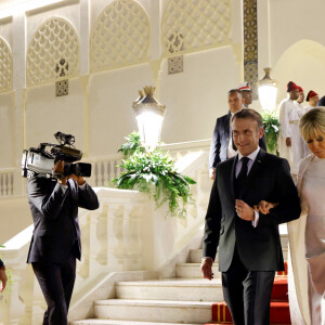 France's President Emmanuel Macron (C-L) and his wife Brigitte Macron (C-R) arrive at the Royal Palace for a state dinner in Rabat on October 29, 2024, as part of a three-day state visit by France's President to Morocco. © Ludovic Marin/Pool/Bestimage