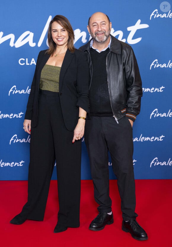 Julia Vignali et son mari Kad Merad - Avant-première du film "Finalement" de C. Lelouch qui fête son 87ème anniversaire au Grand Rex à Paris le 30 octobre 2024. © Pierre Perusseau/Bestimage