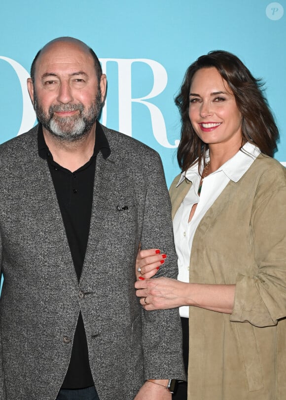 Kad Merad et sa femme Julia Vignali - Avant-première du film "La Vie pour de vrai" au cinéma Pathé Wepler à Paris le 18 avril 2023. © Coadic Guirec/Bestimage