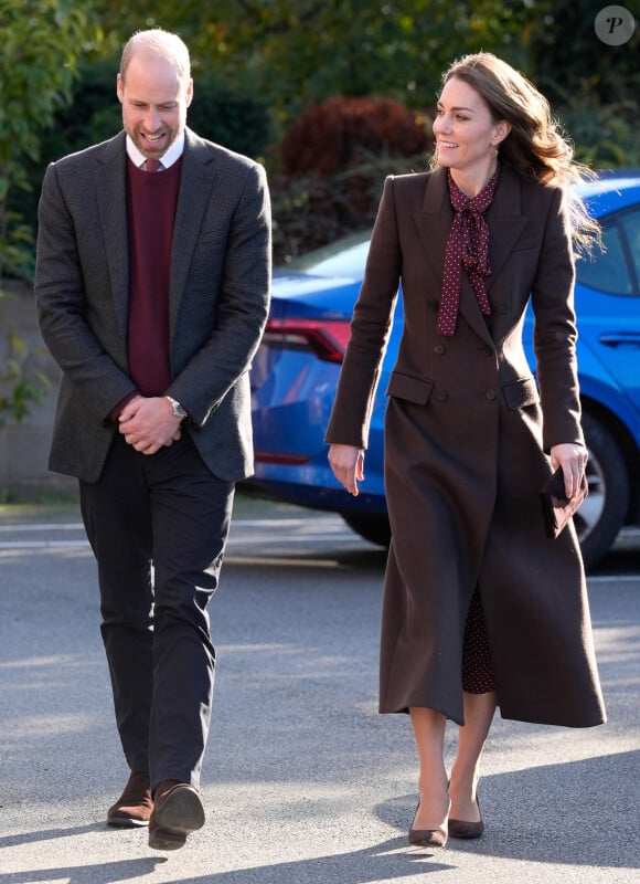 Le prince William, prince de Galles, et Catherine (Kate) Middleton, princesse de Galles, visitent le centre communautaire de Southport pour rencontrer les familles des personnes prises dans l'attaque au couteau de Southport plus tôt cette année, à Southport, Merseyside, Royaume-Uni, le 10 octobre 2024. © Danny Lawson/WPA-Pool/Bestimage