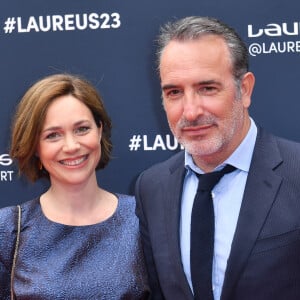 Jean Dujardin loin de Nathalie Péchalat pour sa consécration

Jean Dujardin et sa femme Nathalie Péchalat - Red Carpet de la cérémonie " Laureus World Sports Awards" à Paris . Veeren/Bestimage