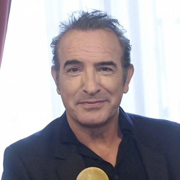 Jean Dujardin reçoit la Médaille de Reconnaissance de la Ville de Bruxelles, à la veille de la diffusion de la nouvelle série "Zorro" sur RTL-TVI, le 28 novembre 2024.