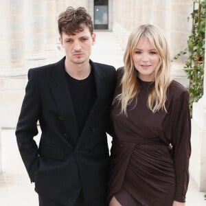 Niels Schneider et sa compagne Virginie Efira - 35ème édition des "Trophées ANDAM" dans les jardins du Palais Royal à Paris, France, le 27 juin 2024. © Christophe Clovis / Bestimage