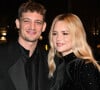 Et de compléter : "Je culpabilisais même du temps qu'elle pouvait passer avec sa nounou, sans moi".
Niels Schneider et sa compagne Virginie Efira - Photocall au Fouquet's après la 48ème cérémonie des César à Paris © Coadic Guirec / Bestimage 