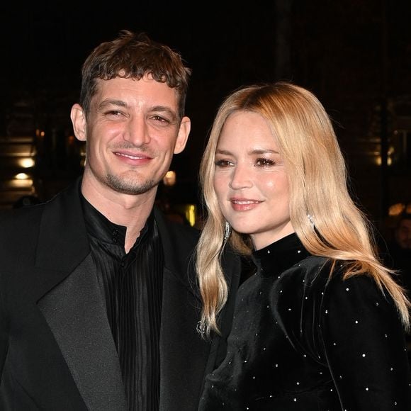 Et de compléter : "Je culpabilisais même du temps qu'elle pouvait passer avec sa nounou, sans moi".
Niels Schneider et sa compagne Virginie Efira - Photocall au Fouquet's après la 48ème cérémonie des César à Paris © Coadic Guirec / Bestimage 