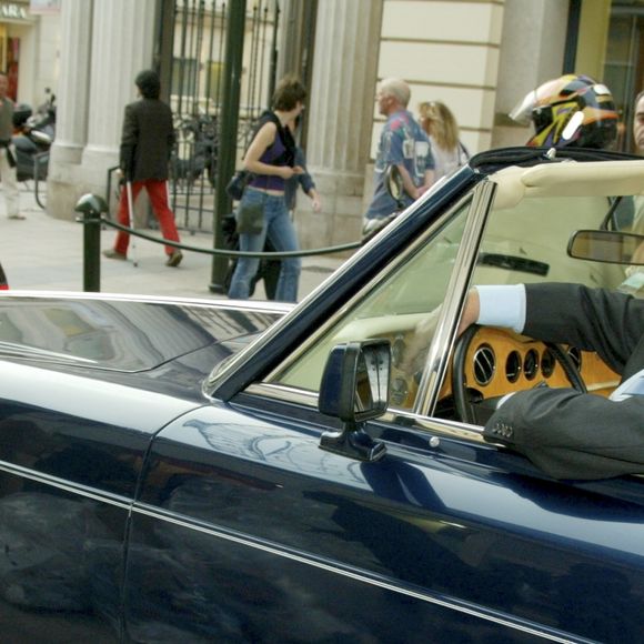...a accumulé les biens...
Archives - Philippe Bouvard en Rolls Royce dans les rues de Cannes lors du 58ème Festival du Film. Le 13 mai 2005 © C.Aubert-B.Schneider / Télé 7 Jours / Bestimage 