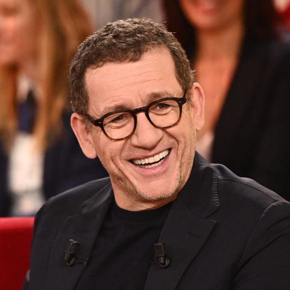 Exclusif - Dany Boon lors de l'enregistrement de l'émission "Vivement Dimanche" au Studio Gabriel et diffusée sur France 3 le 1er décembre 2024. © Guillaume Gaffiot / Bestimage 