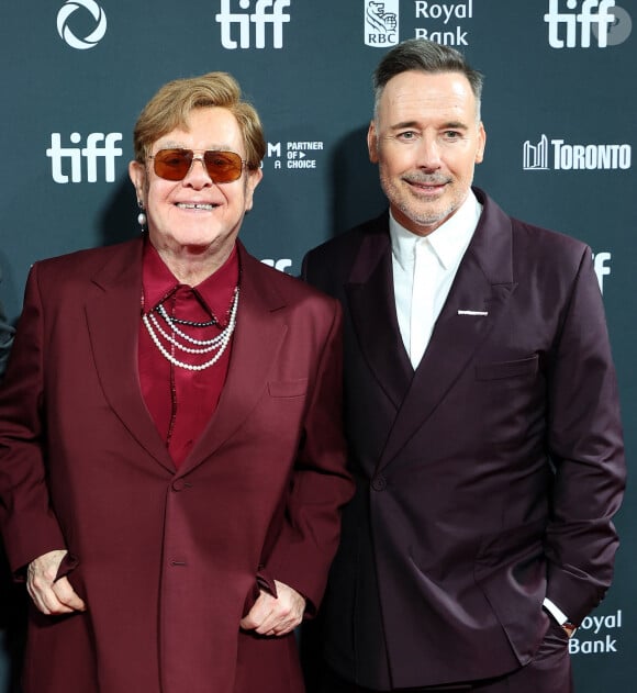 Elton John et David Furnish à la première de ''Elton John: Never Too Late'' lors du Festival international du film de Toronto le 6 septembre 2024.