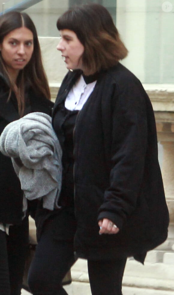 Exclusif - Changement de look radical pour Max Parker le mari de Isabella Cruise (fille adoptive de Tom Cruise et Nicole Kidman) à Londres le 22 janvier 2017.