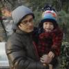 Gael Garcia Bernal se promène avec sa compagne Dolores Fonzi et leur fils Lazaro à Madrid le 13 mars 2010