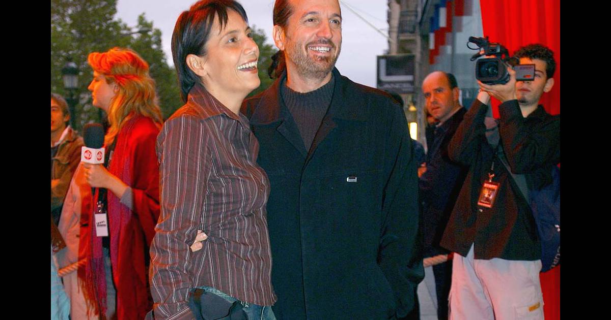 Francis Lalanne et sa femme Stella, en 2004 ! - Purepeople