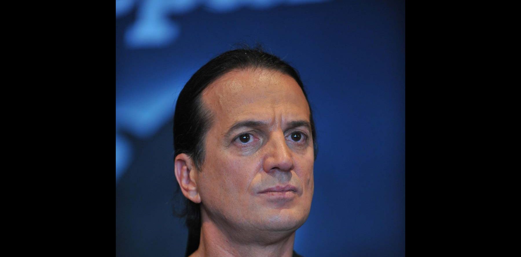 Francis Lalanne : Après son malaise, le chanteur SDF va ...