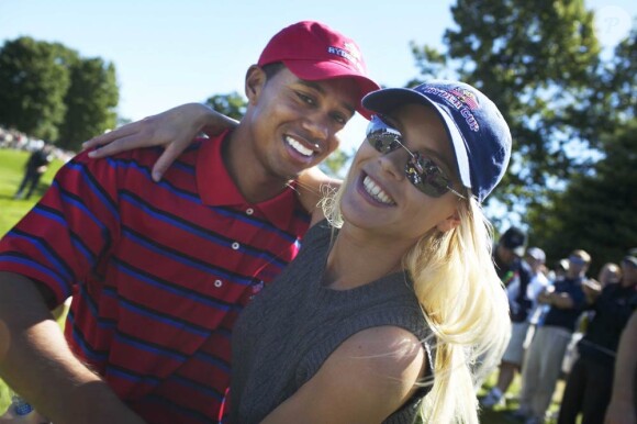 Elin Nordegren, l'épouse de Tiger Woods, a profité d'un agréable week-end de Pâques à Key Biscane avec son fils Charlie, en compagnie de Roger Federer, sa femme Mirka et leurs jumelles