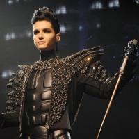 Tokio Hotel : quand Bill Kaulitz devient... un Power Ranger sur scène !