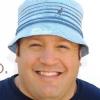 Kevin James et un beau chapeau