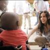 Demi Moore lors d'un voyage humanitaire sur l'île de Haïti le 13 avril 2010