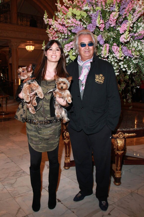 Flavio Briatore et sa superbe Elisabetta Gregoraci à l'American Bar de l'Hotel de Paris, à Monte-Carlo, le 24 avril 2010