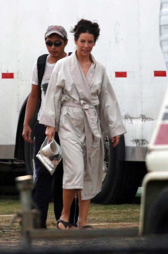Evangeline Lilly sur le tournage de Lost, à Hawaï, le 14 avril