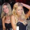 Les soeurs Paris et Nicky Hilton lors de la soirée US Weekly Hot Hollywood Style Issue au nightclub Drai's à Hollywood