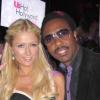 Paris Hilton prend la pose au côté de Jeffrey Dread lors de la soirée US Weekly Hollywood Hot Style Issue à Hollywood dans la boîte de nuit Drai's