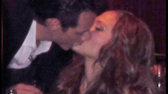 Jennifer Lopez et Marc Anthony s'embrassent sans pudeur devant un parterre de couples de stars !