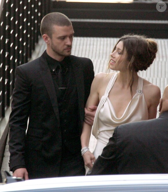 Justin Timberlake et Jessica Biel à la sortie de leur domicile se rendent au MET Ball. Le 3 mai 2010