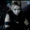 Miley Cyrus, dans le clip Can't be tamed, premier extrait de son troisième album solo, à paraître le 21 juin 2010.