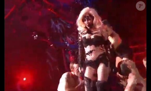 Lady Gaga chante Alejandro dans l'émissio American Idol