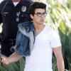 Les Jonas Brothers tournent un nouvel épisode de leur série J.O.N.A.S à Los Angeles, le mardi 4 mai 2010.