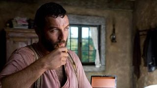 Regardez l'acteur français Denis Ménochet nous raconter "Inglourious Basterds" et "Robin des Bois" !