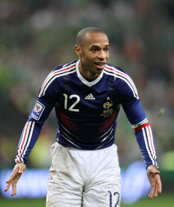 Thierry Henry fait partie de la pré-sélection fournie à la FIFA, par Raymond Domenech, pour la Coupe du monde 2010