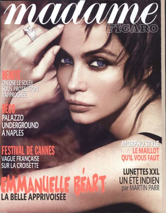 Emmanuelle Béart en couverture de Madame Figaro