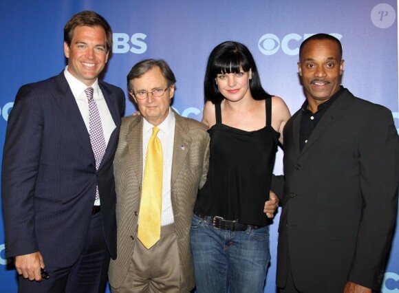 Michael Weatherly, David McCallum, Pauley Perrette et Rocky Carroll farrivent à la soirée CBS 2010 pour la saison 2010/2011 au Parc Damrosch à New York le 19 mai 2010
