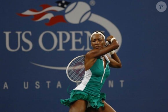 Venus Williams et les années 2000 : 10 ans de looks en courts complètement fous, fashion, bariolés, osés et courts évidemment ! Ici à l'US Open en août 2007.