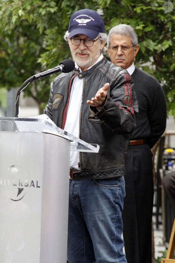  Steven Spielberg lors de l'inauguration des décors  reconstituant New-York à Universal Studios en Californie le 27 mai 2010