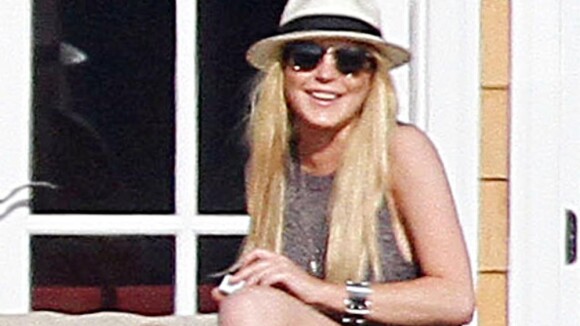 Lindsay Lohan : torride sur une plage de Malibu... Mais y'a pas quelque chose qui cloche ?